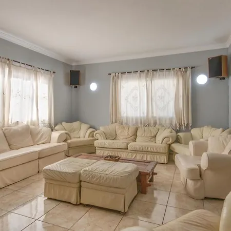 Casa Nira * Mácher